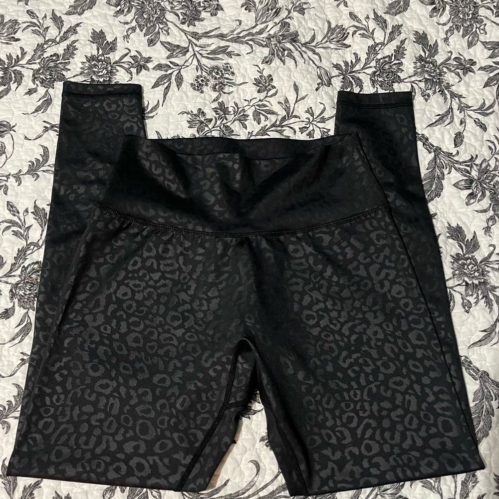BuffBunny Rebel Legging - Black Leopard - Medium